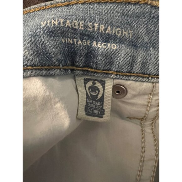 Universal Thread Fair Trade Certified Light Wash Distressed High-Waisted Button - Picture 6 of 8